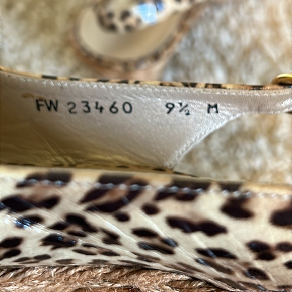 Stuart Weitzman leopard print espadrille peep toe wedges EUC Sz 9.5 - Picture 4 of 6